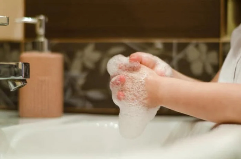 مایع دستشویی کودک با رایحه شیرین و ملایم